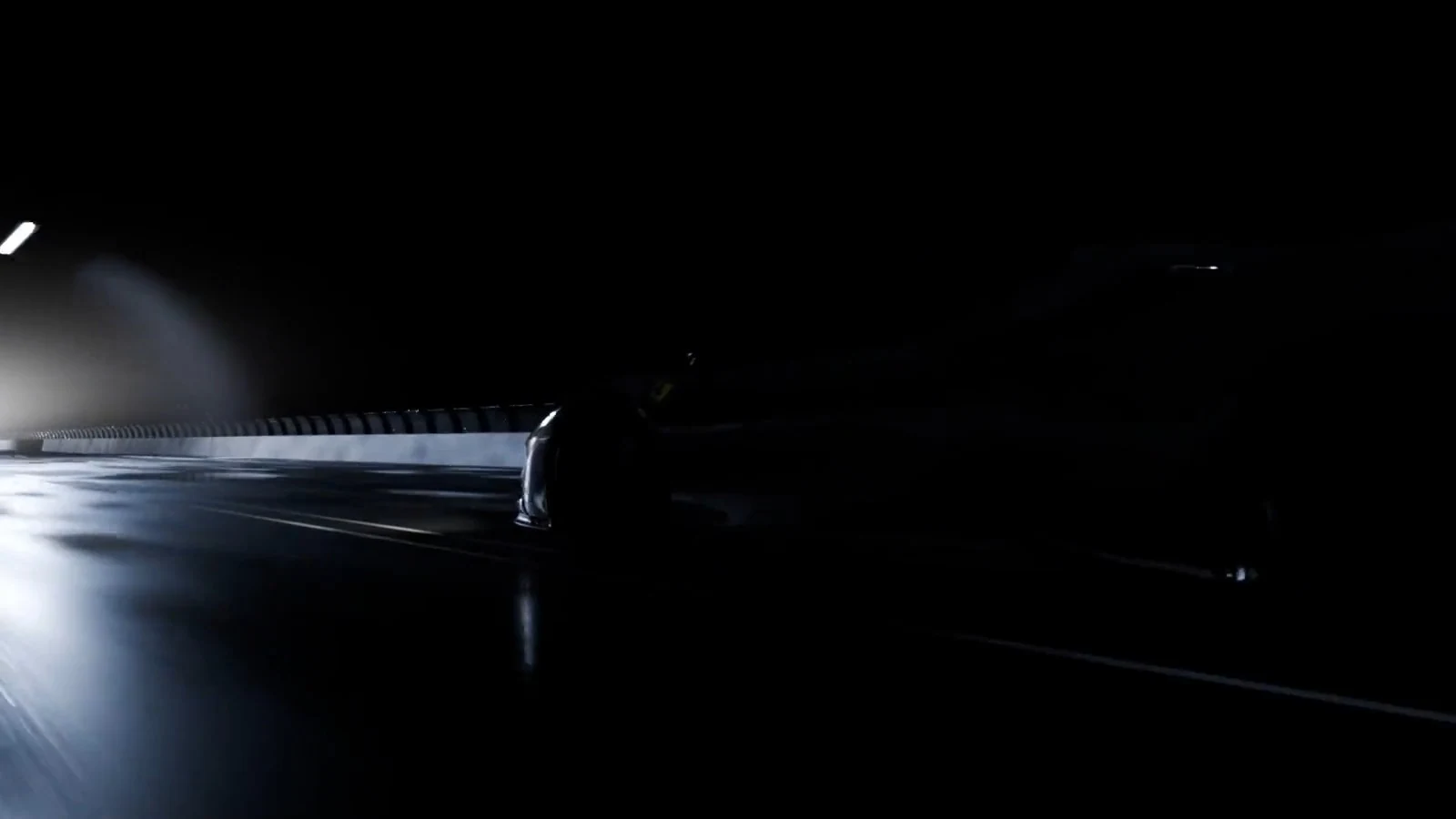 WHITE VEHICLE / LIGHT STUDY